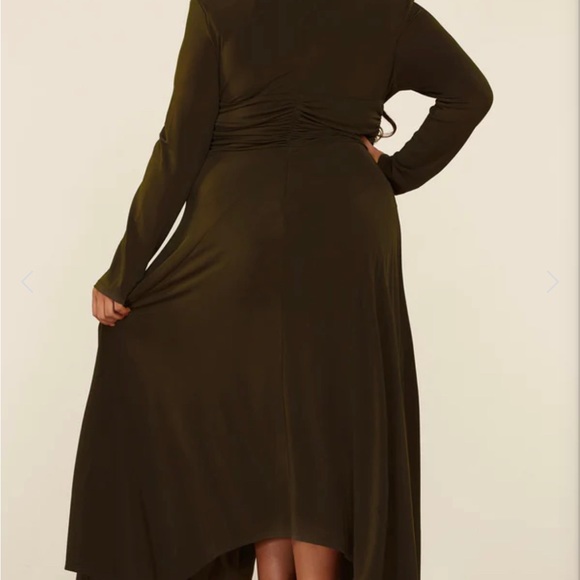 The Envy Maxi Dress by L’atiste - Picture 3 of 9